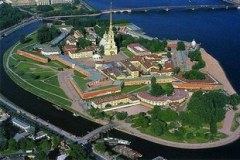 Петр I заложил Петропавловскую крепость. Эта дата стала днем основания Санкт-Петербурга